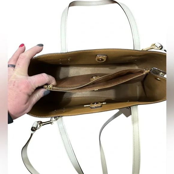 Coach tan, brown and White strap Signature Tote Bag - Picture 3 of 4